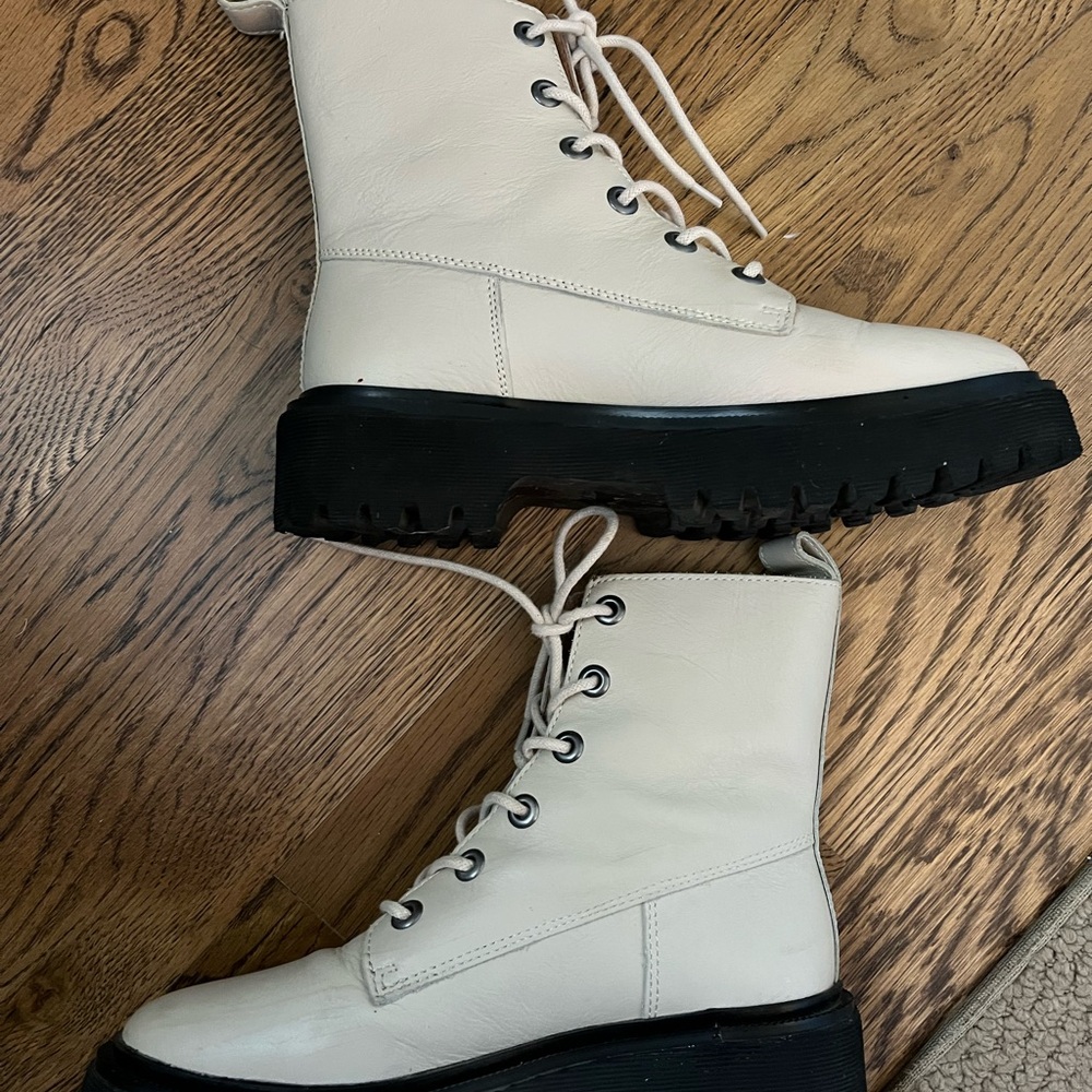 Madewell Rayna Lace Up Cream Lug Sole Combat Boots Size 7 - Picture 8 of 13